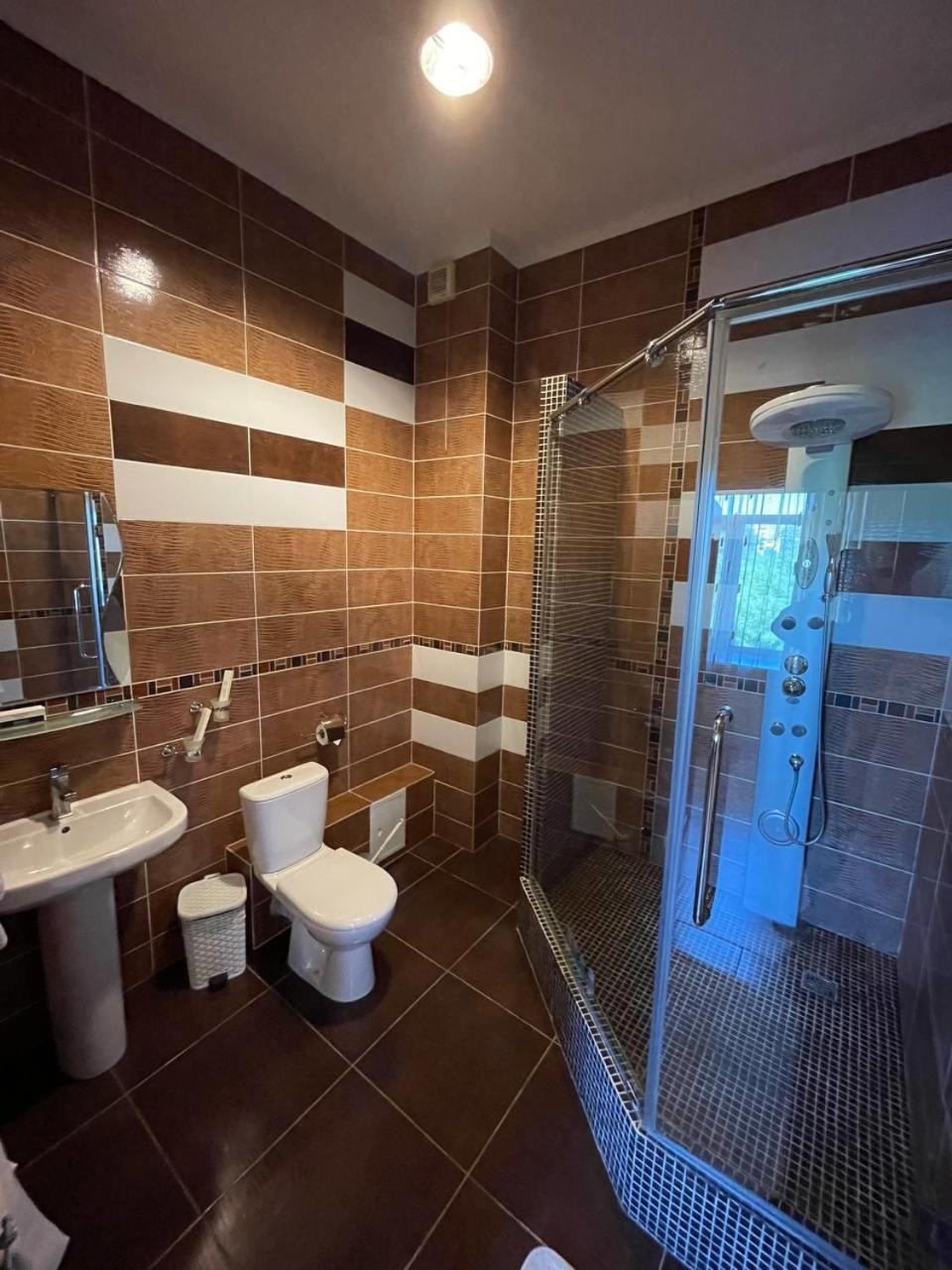 Shanyrak Hotel Temirtau المظهر الخارجي الصورة